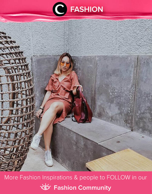 Clozetter @ubbyxx tampil stylish dengan dress, tas, dan sunglasses berwarna senada. It's the ultimate weekend style! Simak Fashion Update ala clozetters lainnya hari ini di Fashion Community. Yuk, share outfit favorit kamu bersama Clozette.