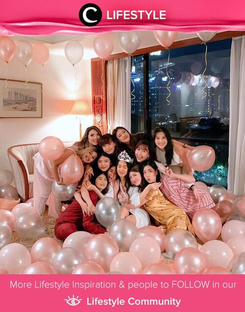 Bridal shower surprise ideas by Clozette Ambassador @steviiewong: Sewa salah satu kamar hotel, penuhi dengan balon, dan undang seluruh sahabatmu! Simak Lifestyle Updates ala clozetters lainnya hari ini di Lifestyle Community. Yuk, share juga momen favoritmu. 