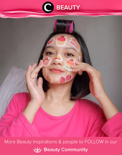 Maskeraide punya cara unik untuk menghidrasi kulitmu, yakni melalui Sweet Retreat Set yang terdiri dari 12 masker mini dengan ilustrasi menggemaskan. Kamu bisa memfokuskan perawatan pada area-area tertentu sesuai kebutuhan. Image shared by Clozette Ambassador @sucifitriaapriani. Simak Beauty Update ala clozetters lainnya hari ini di Beauty Community. Yuk, share produk favorit dan makeup look kamu bersama Clozette.