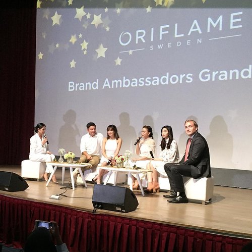 Congratulation for @gadiiing @gisel_la @isyanasarasvati for being new brand ambassadors of @id.oriflame.#oriflameid #clozetteid #oriflameindonesia