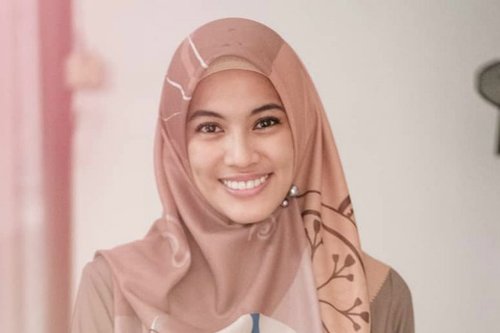 Trik Alyssa Soebandono Pilih Jarum Pentul untuk Hijab 