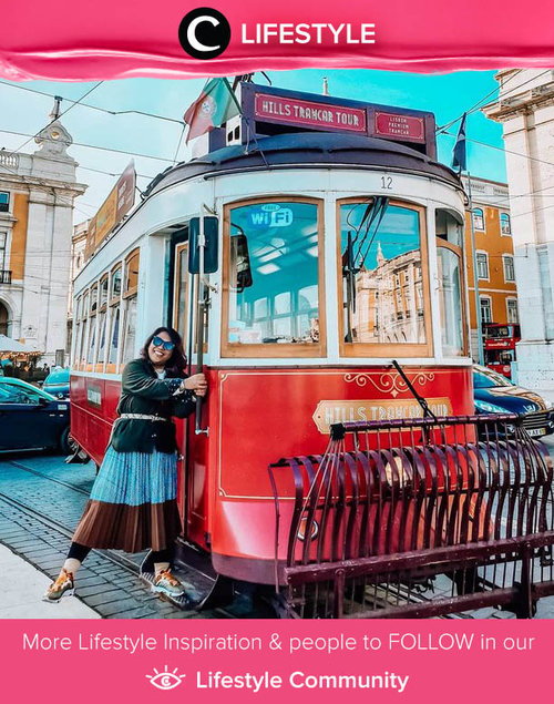 Kalau berkunjung ke Lisbon, Portugal, jangan lupa berfoto dengan trem yang ikonik seperti Clozette Crew @dsyarsi, ya! Simak Lifestyle Update ala clozetters lainnya hari ini di Lifestyle Community. Yuk, share momen favoritmu bersama Clozette.