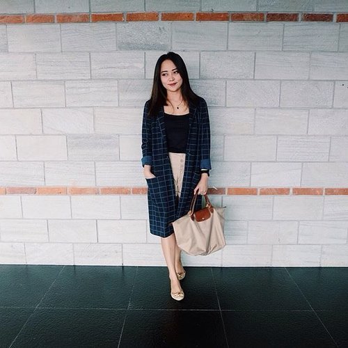 Flanel vintage long blazer make #ClozetteAmbassador @indripurwandari look really chic! Bagaimana OOTD-mu hari ini? Yuk share di www.clozette.co.id

#ClozetteID #fashion #outfitinspiration #instafashion #clothes #instalook #outfit #ootd #portrait #clothing #style #look #lookbook #lookoftheday #outfitoftheday #ootd #stylish #instaoutfit #fashionjunkie #accessories #dainty #edgystyle #sneakers