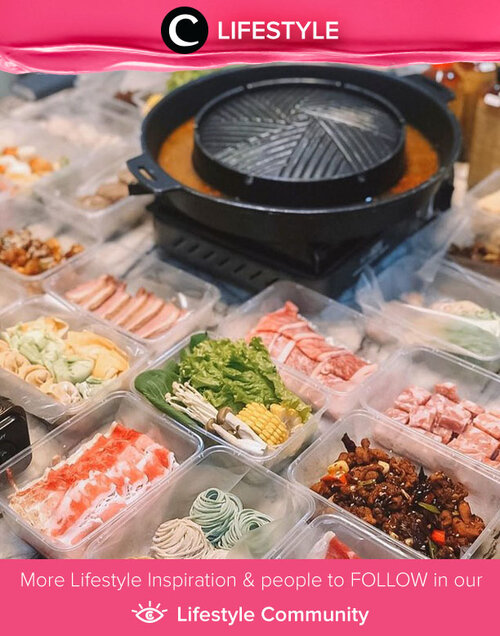 Meski kondisi saat ini membatasimu untuk bisa buka puasa di restoran favorit, kamu tetap bisa menikmati shabu-shabu, grill beef, dan side dish lainnya dari rumah dengan layanan Home Delivery by The Social Pot. Psst, ada promo diskon 15% dan peminjaman alat gratis selama Ramadan, lho! Image shared by Clozette Ambassador @steviiewong. Simak Lifestyle Update ala clozetters lainnya hari ini di Lifestyle Community. Yuk, share momen favoritmu bersama Clozette.