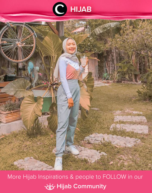 Clozetter @ummuhabibahh spent her time in Jogja in pastel on pastel outfit. Simak inspirasi gaya Hijab dari para Clozetters hari ini di Hijab Community. Yuk, share juga gaya hijab andalan kamu.  