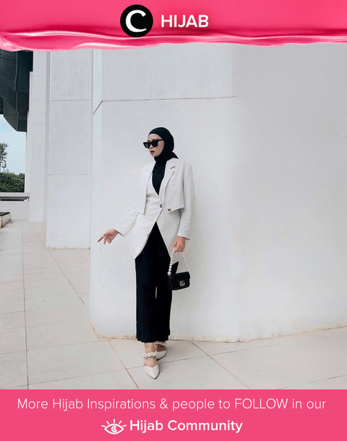 Hectic-nya akhir tahun tentu nggak mengurangi tampilan stylish-mu, kan? Coba tiru gaya Clozette Crew @astrityas agar tetap semangat bekerja tahun ini! Simak inspirasi gaya Hijab dari para Clozetters hari ini di Hijab Community. Yuk, share juga gaya hijab andalan kamu.