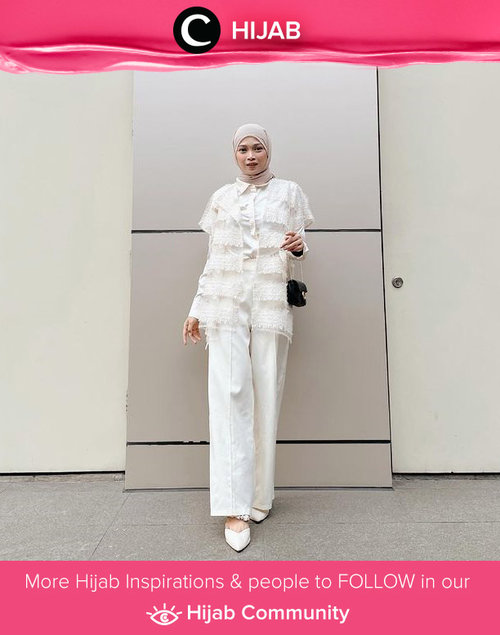 White on white ala Clozette Crew @astrityas. Simak inspirasi gaya Hijab dari para Clozetters hari ini di Hijab Community. Yuk, share juga gaya hijab andalan kamu.