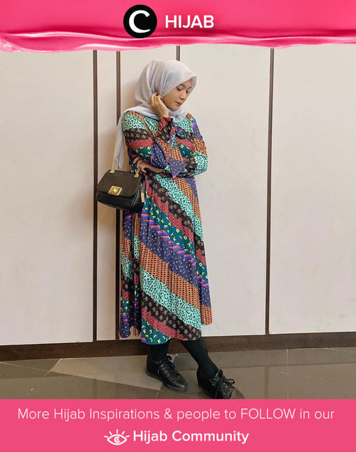 Bold pattern and bold color for a bold week ahead! Stay safe, everyone! Image shared by Clozetter @mellarisya. Simak inspirasi gaya Hijab dari para Clozetters hari ini di Hijab Community. Yuk, share juga gaya hijab andalan kamu.