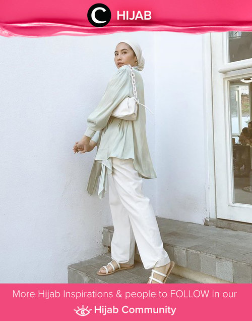 Inspirasi HOTD menggunakan warna monokrom ala Clozette Ambassador @ladyulia. Simak inspirasi gaya Hijab dari para Clozetters hari ini di Hijab Community. Yuk, share juga gaya hijab andalan kamu.