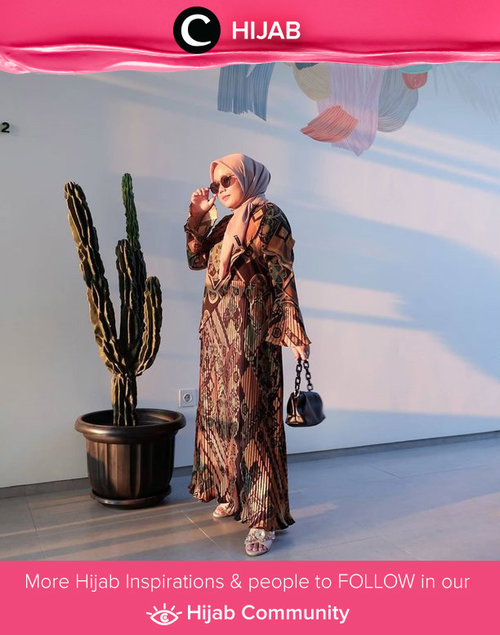 Clozetter @sridevi_sdr shared her formal style with us. Bisa jadi inspirasi OOTD ke acara nih, Clozetters. Simak inspirasi gaya Hijab dari para Clozetters hari ini di Hijab Community. Yuk, share juga gaya hijab andalan kamu.