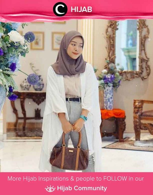 Santai dan tetap elegan ala Clozetter @fazkyazalicka. Simak inspirasi gaya Hijab dari para Clozetters hari ini di Hijab Community. Yuk, share juga gaya hijab andalan kamu.