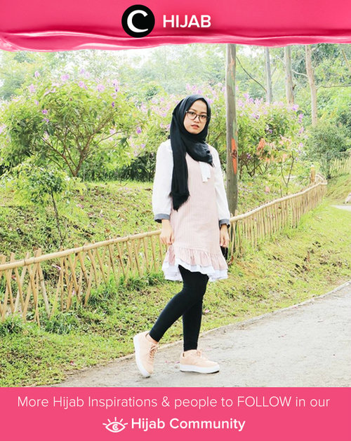 Pink stripe dress, black pants, and pink sneakers. Sweet and casual look for hijabers. Simak inspirasi gaya Hijab dari para Clozetters hari ini di Hijab Community. Image shared by Star Clozetter: @cyndiadissa. Yuk, share juga gaya hijab andalan kamu