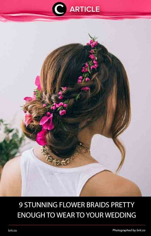 Hiasan bunga-bunga pada rambut yang terkepang indah bisa menjadi opsi untuk penampilanmu di hari pernikahanmu. Cek artikel ini untuk melihat berbagai tampilan yang bisa menginspirasimu http://go.brit.co/2aGwxd1. Simak juga artikel menarik lainnya di Article Section.