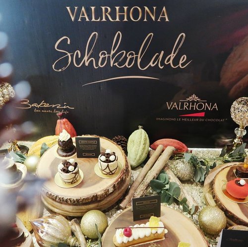 "The Tales of Valrhona Schokolade" 
A sweet collaboration between @bakerzinjkt & @valrhonausa to sweeten your day 🍫
#ClozetteID #food #chocolate #cake