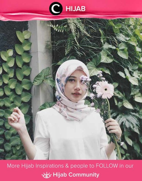"Simplicity is the key note of all true elegance" - Coco Chanel.  Simak inspirasi gaya Hijab dari para Clozetters hari ini di Hijab Community. Image shared by Clozetter @annisapertiwi. Yuk, share juga gaya hijab andalan kamu. 