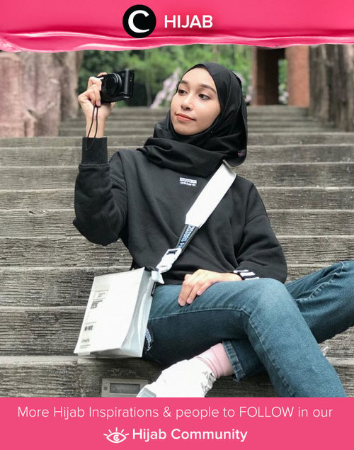 Oh, how we miss picking up the camera to capture our holiday moments! Image shared by Clozetter @zainabsaly. Simak inspirasi gaya Hijab dari para Clozetters hari ini di Hijab Community. Yuk, share juga gaya hijab andalan kamu.