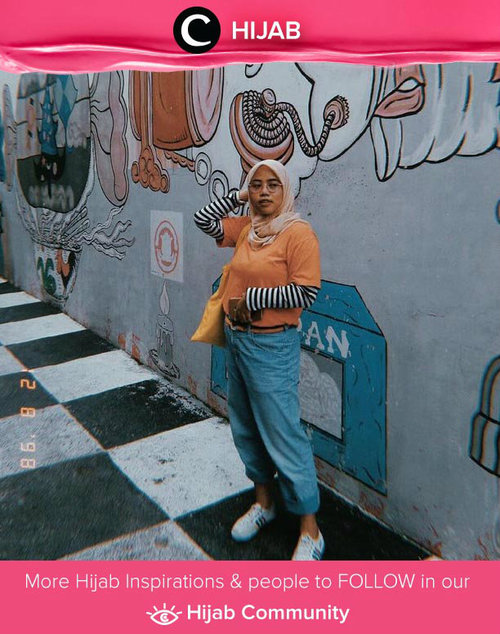 Wear your bright-colored tees on your striped long tees for a brighter mood this holiday season! Simak inspirasi gaya Hijab dari para Clozetters hari ini di Hijab Community. Image shared by Clozetter @khhrnisa. Yuk, share juga gaya hijab andalan kamu. 