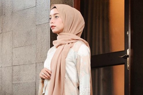 Gaya Hijab Simpel ala Selebgram Hijab Kekinian yang Bisa Kamu Tiru! - Stylo.ID