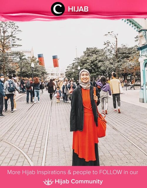 Clozetter @chichi smiles as bright as her outfit! Simak inspirasi gaya Hijab dari para Clozetters hari ini di Hijab Community. Yuk, share juga gaya hijab andalan kamu.