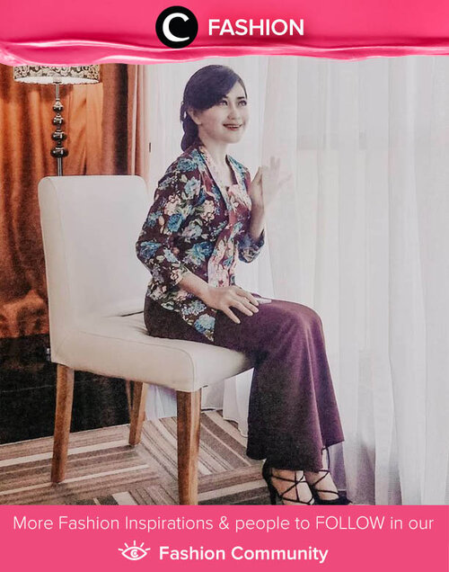 Jika Korea Selatan punya hanbok, Jepang punya kimono, Indonesia juga punya kebaya yang membuat keanggunan pemakainya amat terlihat. Intip saja foto yang diposting oleh Clozette Ambassador @leonisecret ini. Simak Fashion Update ala clozetters lainnya hari ini di Fashion Community. Yuk, share outfit favorit kamu bersama Clozette.