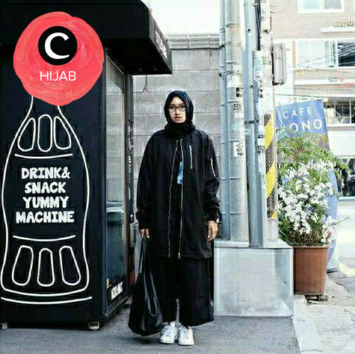 Cari inspirasi padupadan hijab yang oke? Temukan inspirasi gaya di Hijab Updates dari para clozetters hari ini, di sini http://bit.ly/clozettehijab. Image shared by Clozetter: permatagie. Yuk, share juga gaya hijab andalan kamu.