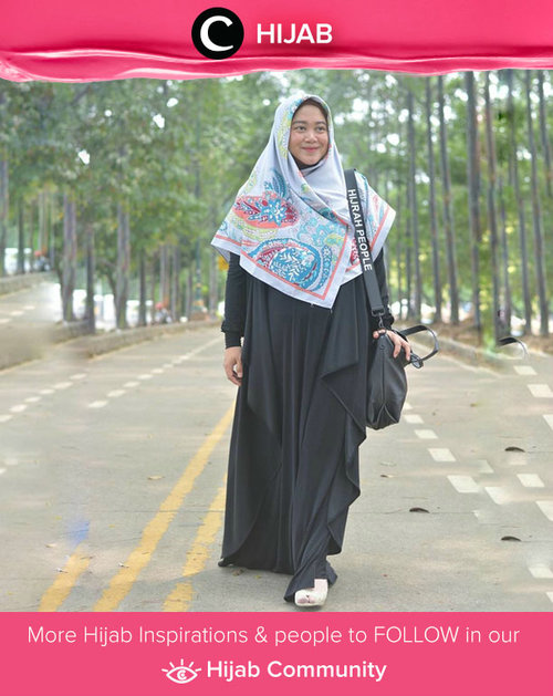  Added a colorful hijab on your black dress. Simak inspirasi gaya Hijab dari para Clozetters hari ini di Hijab Community. Image shared by Star Clozetter: @lisnaardhani. Yuk, share juga gaya hijab andalan kamu