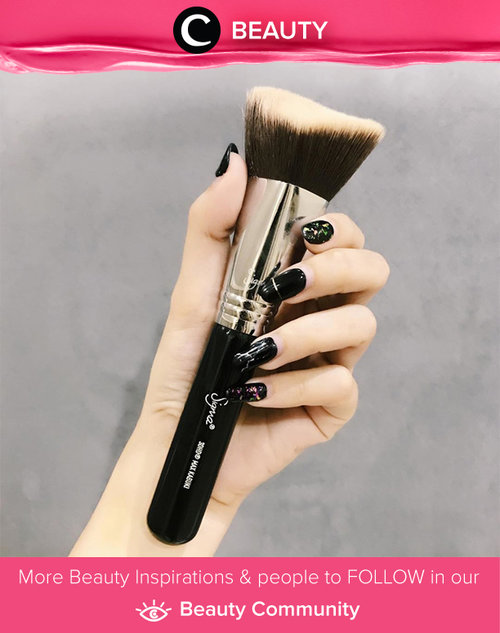 Brancy's current favourite brush - 3DHD Max Kabuki brush from Sigma. Simak Beauty Updates ala clozetters lainnya hari ini di Beauty Community. Image shared by Clozette Ambassador @brancyflorencia. Yuk, share beauty product andalan kamu.