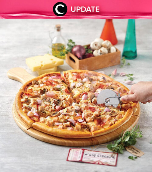 Pizza, pizza apa yang dapat cashback? Di Pezzo Pizza jawabannya! Lihat info lengkapnya pada bagian Premium Section aplikasi Clozette. Bagi yang belum memiliki Clozette App, kamu bisa download di sini https://go.onelink.me/app/clozetteupdates. Jangan lewatkan info seputar acara dan promo dari brand/store lainnya di Updates section.