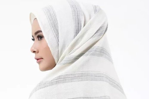 Ini Perbedaan Tren Hijab Indonesia dan Malaysia 