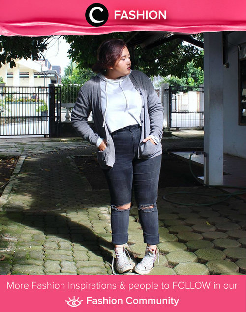 Be confident to show your plus size style with ripped jeans and sneakers. Simak Fashion Update ala clozetters lainnya hari ini di Fashion Community. Image shared by Star Clozetter: anjanidee. Yuk, share outfit favorit kamu bersama Clozette.