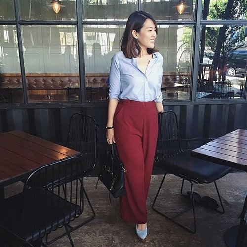 Basic item can be your fashion BFF. As simple as pairing shirt with cullotes can make you be stylish like #Clozetter @ameliaintan! Find more inspiration for your closet here http://bit.ly/clozette_ootd#ClozetteIDDapatkan juga inspirasi dengan sekali klik melalui aplikasi mobile Clozette Indonesia. Download sekarang di Google Play dan App Store....#fashion #beauty #lifestyle #minimalist #ootd #wiwt #motd #flatlay #makeupflatlay #fashionflatlay #flatlayinspiration #ootdindonesia #ootdhijab #indonesiafashion #indonesialifestyle #indonesiancommunity #makeup #fashion #instagood #instalike #instamood #instadaily #lookbook #style #outfit