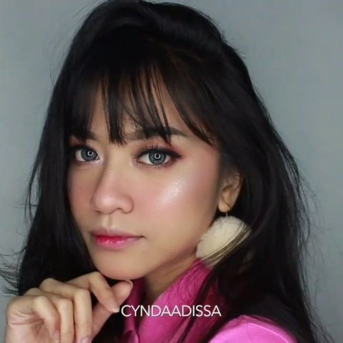 Who's excited for new year??
#ClozetteCrew @cyndaadissa shared an end year makeup tutorial. You can use this look for your new year party! 🎉💖 #ClozetteID #Beauty #Makeup #Tutorial #Makeup Tutorial #NewYearMakeup