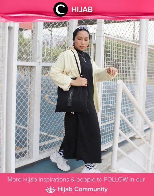 Menurut Clozette Ambassador @ladyulia, baju terbatas bukan halangan untuk tampil gaya. Kuncinya ada di kreativitas untuk mix and match outfit-mu. Setuju, Clozetters? Simak inspirasi gaya Hijab dari para Clozetters hari ini di Hijab Community. Yuk, share juga gaya hijab andalan kamu.