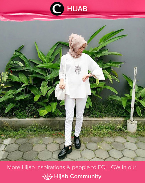 White on white outfit for this weekend. Simak inspirasi gaya Hijab dari para Clozetters hari ini di Hijab Community. Image shared by Clozetter: @zainabsaly. Yuk, share juga gaya hijab andalan kamu