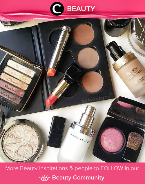 Koleksi makeup Star Clozetter @deavalence ini sangat menggiurkan ya, Clozetters! Yuk, share juga koleksimu bersama Clozette di Beauty Community.