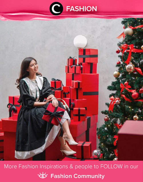 Can't move on from this cute vintage Christmas look, shared by Clozetter Ambassador @diarykania. Simak Fashion Update ala clozetters lainnya hari ini di Fashion Community. Yuk, share outfit favorit kamu bersama Clozette.