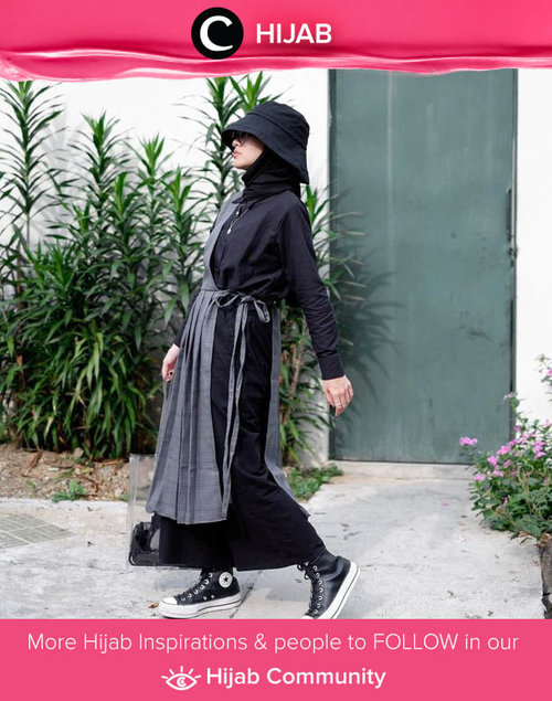 Edgy hijab look inspo by Clozette Ambassador @karinaorin. Simak inspirasi gaya Hijab dari para Clozetters hari ini di Hijab Community. Yuk, share juga gaya hijab andalan kamu.