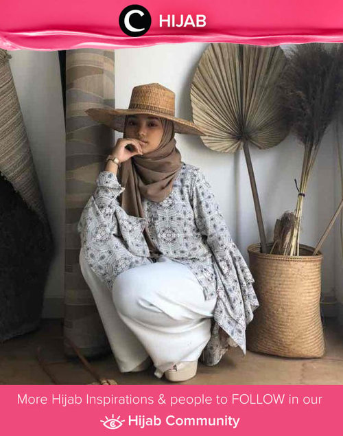 Clozette Ambassador @imeldaaf brings the tropical mood with her straw hat. Simak inspirasi gaya Hijab dari para Clozetters hari ini di Hijab Community. Yuk, share juga gaya hijab andalan kamu.