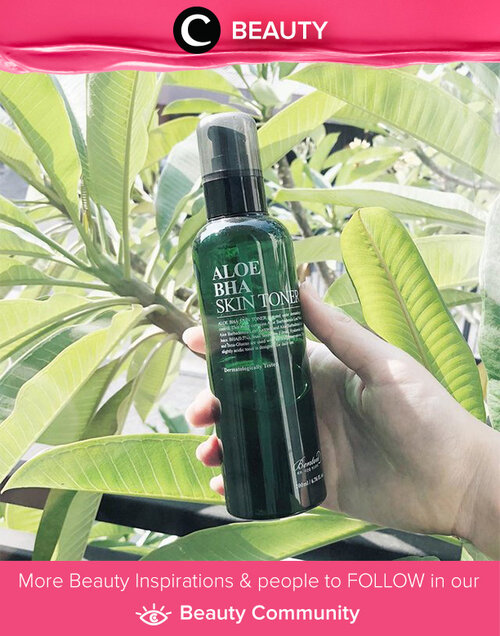  Benton Aloe BHA Skin Toner memiliki kandungan aloe dan salicylic acid. Menurut pengalaman jessica yang sudah mencobanya, toner ini cocok untuk kulit sensitif dan acne-prone karena kandungan bahan aktif BHA-nya rendah, hanya 0.5%. Toner ini juga membantu menghidrasi kulit serta menyiapkan kulit untuk menerima rangkaian produk selanjutnya. Simak Beauty Updates ala clozetters lainnya hari ini di Beauty Community. Image shared by Clozetter: @jessicaalicias. Yuk, share beauty product andalan kamu.