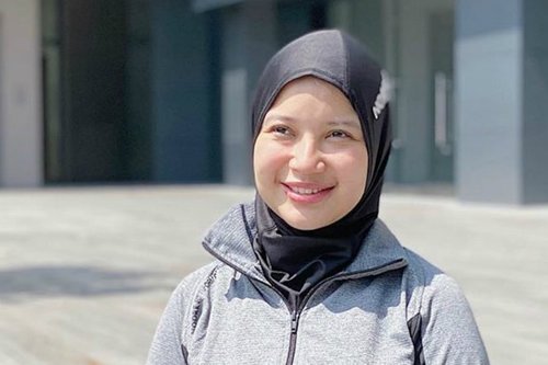 Tips Pilih Outfit Berjemur untuk Hijabers dari Chacha Frederica 