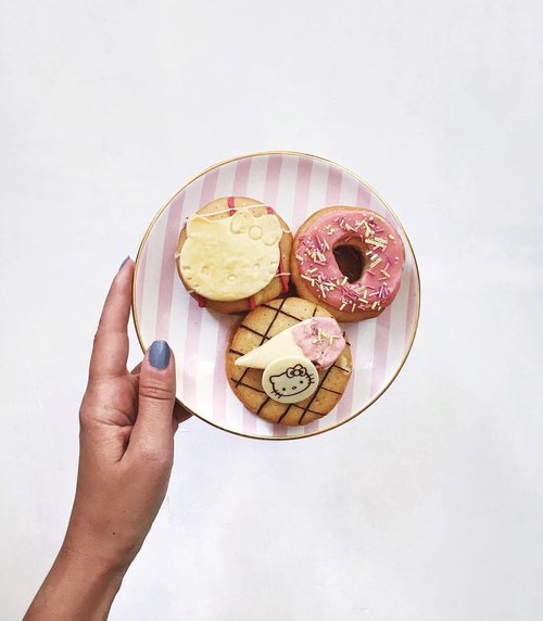 Don(u)t you worry because today would be great! Good morning, don't forget your breakfast. 🍩🍩
#ClozetteID #food #morningmantra
Photo from @wishwishwish