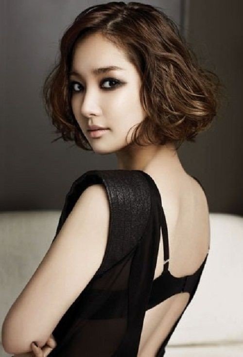 Short-Curls-New-Trends-in-Short-Asian-Hairstyles