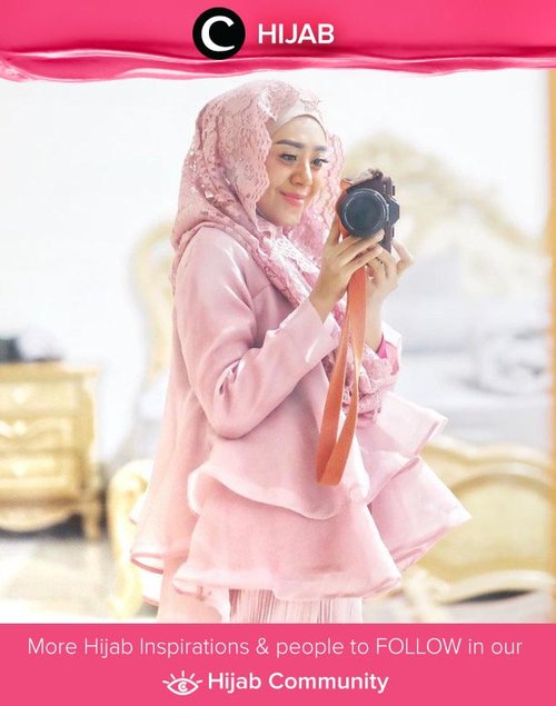 Tak sempat jahit baju untuk ke pernikahan saudara? Kamu bisa tiru cara Clozetter @zilqiah yang menjadikan bahannya sebagai hijab hoodie. Simak inspirasi gaya Hijab dari para Clozetters hari ini di Hijab Community. Yuk, share juga gaya hijab andalan kamu.