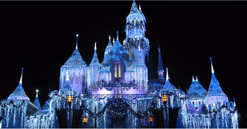 11 Reasons to Visit Disneyland in the Winter