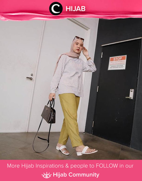 Weekend in gingham shirt and comfy sandals, anyone? Image shared by Clozetter @nabilaaz. Simak inspirasi gaya Hijab dari para Clozetters hari ini di Hijab Community. Yuk, share juga gaya hijab andalan kamu.