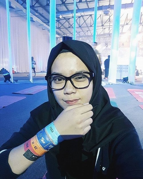 Sambil beristirahat di sela-sela sesi #NTCTourJakarta hari Sabtu lalu, Clozette Ambassador Ina nggak lupa untuk share happy selfie-nya, nih. #ForABetterMe in progress……. #BetterForIt #ClozetteID