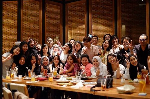 Clozette Crew's happy pose at Clozette Indonesia's TWOnderful Birthday Dinner today.
Because TWO is better than one! 👭
#ClozetteID #Clozette2ndAnniversary