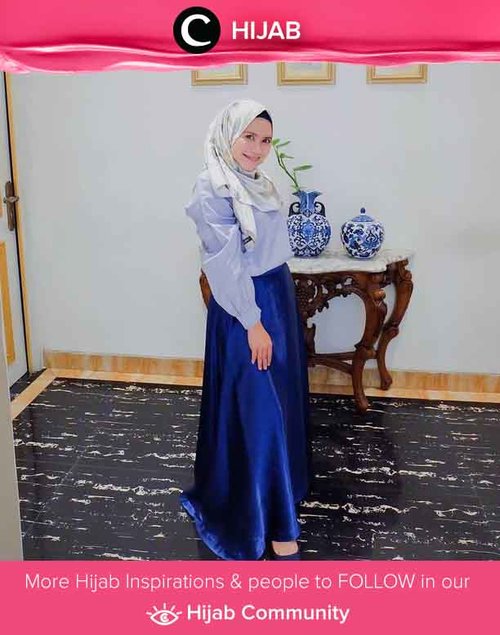 Clozetter @ismahanchrnns and her electric blue long skirt! Simak inspirasi gaya Hijab dari para Clozetters hari ini di Hijab Community. Yuk, share juga gaya hijab andalan kamu.