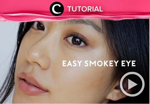 Lakukan cara ini untuk mengaplikasikan teknik smokey eyes pada riasan mata yang mudah bagi pemula: https://bit.ly/3uJISSk. Video ini di-share kembali oleh Clozetter @kamiliasari. Lihat juga tutorial lainnya di Tutorial Section.