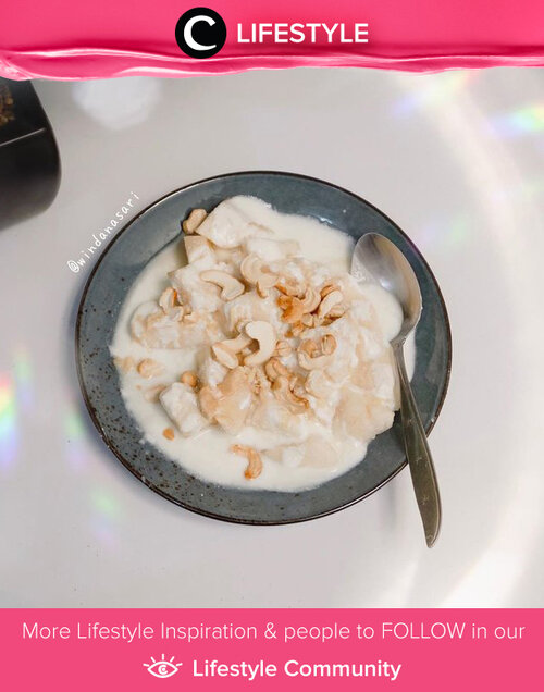 Sudah memikirkan menu sarapan untuk esok hari? kalau belum, coba resep sarapan sehat ala Clozette Ambassador @windana yang simple dan gerd friendly, yuk. Kamu cukup menyiapkan bahan-bahan seperti plain non-fat Greek yogurt, madu, jahe parut, buah Pir, serta kacang almond atau kacang mede. Simak Lifestyle Update ala clozetters lainnya hari ini di Lifestyle Community. Yuk, share momen favoritmu bersama Clozette. 